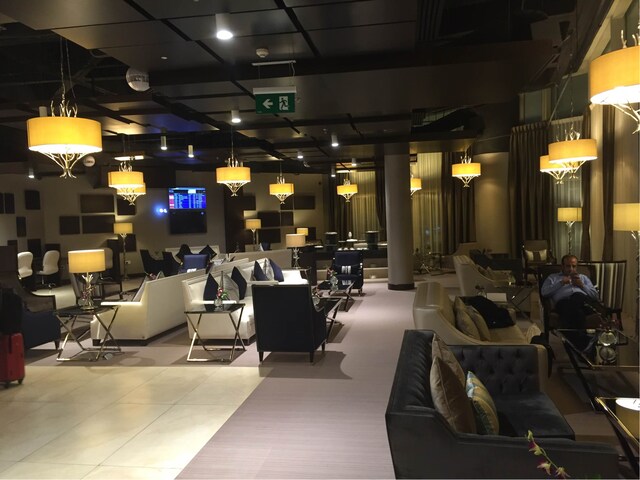 Lounge thumbnail 3
