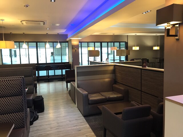 Lounge thumbnail 1